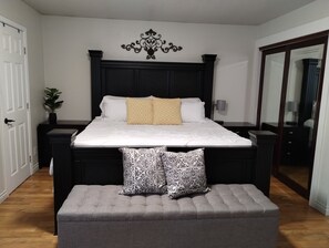 4 Schlafzimmer, Schreibtisch, Bügeleisen/Bügelbrett, kostenloses WLAN