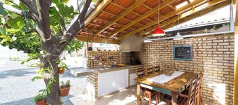 HOUSE WITH 3 BEDROOMS - CLOSE TO THE BEACH AND GENERAL SHOPPING