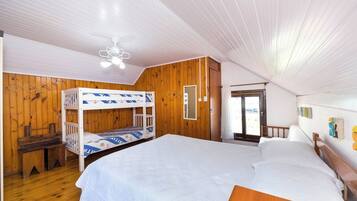 3 bedrooms, WiFi, bed sheets