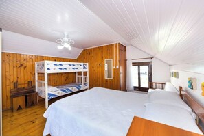 3 bedrooms, WiFi, bed sheets