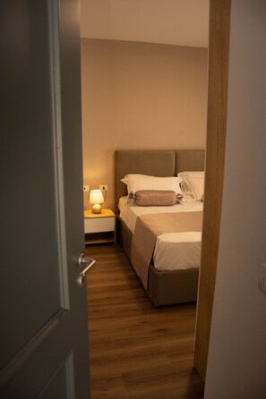 Family Apartment | 1 bedroom, individually decorated, individually furnished, desk