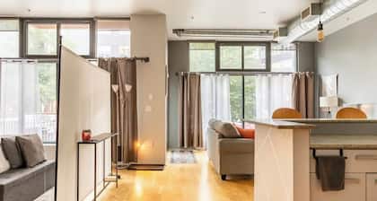 Chic Downtown Denver condo with Private Entrance
