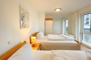 2 bedrooms, bed sheets