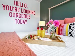 4 Schlafzimmer, Bügeleisen/Bügelbrett, Reisekinderbett, WLAN