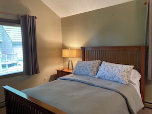 3 bedrooms, iron/ironing board, free WiFi, bed sheets - Location Location Location (Farmington)