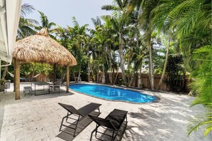 Pool - Tropical beach house, tiki, hammock, salt water pool home. Minutes from beach (Boynton Beach)