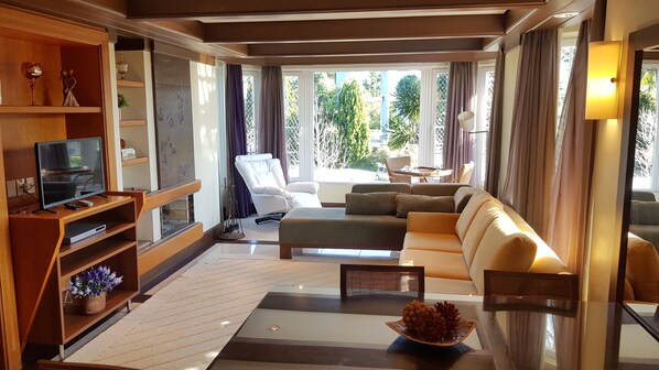 TV connectée, cheminée