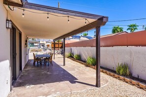 屋外ダイニングエリア