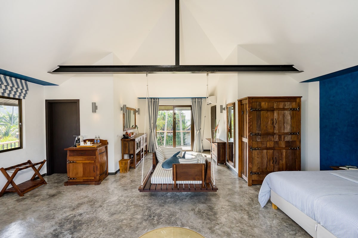 Quarto casal superluxo | Frigobar, cofres nos quartos, cortinas blackout, Wi-Fi de cortesia