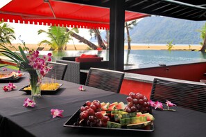 Outdoor dining - Shambhala Beach Resort. (Ko Chang)