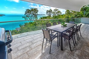 Vila Mewah | Pemandangan balkon