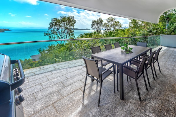 Vila Mewah | Pemandangan balkon