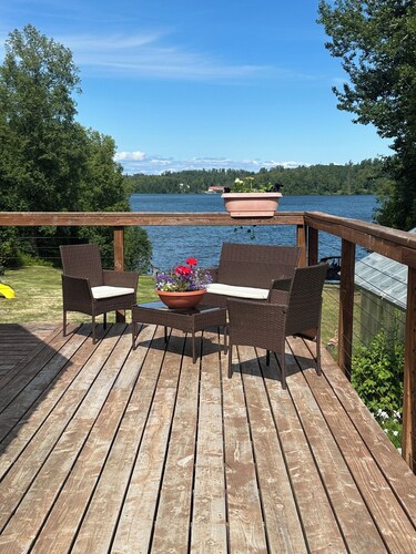 Cozy 4BR lakefront living! With the echoes of loons lullabying you to sleep.