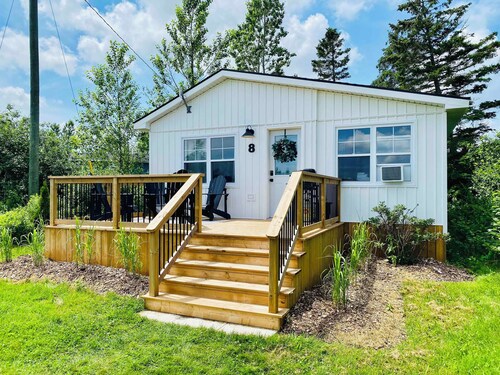 Cottage #8 - 2 bedroom cottage - family & pet friendly!