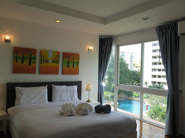 3 bedrooms, iron/ironing board, Internet, bed sheets