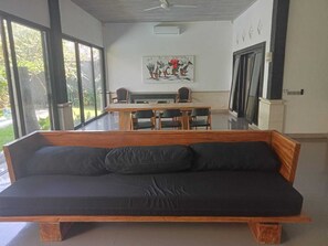 Villa | Living area - Villa Mertanadi 18 (Seminyak)