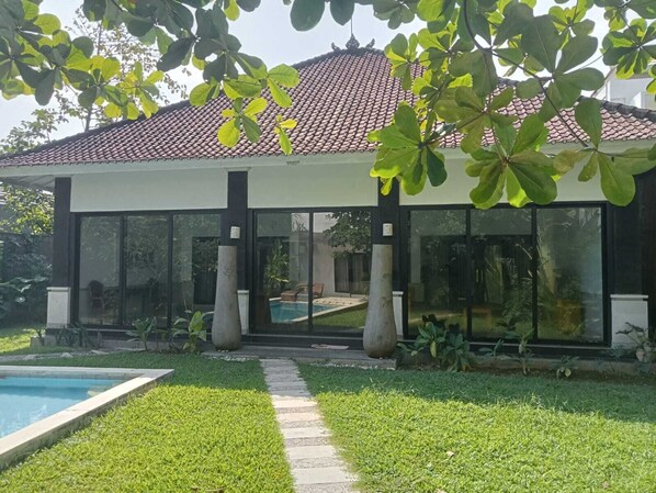 Garden - Villa Mertanadi 18 (Seminyak)