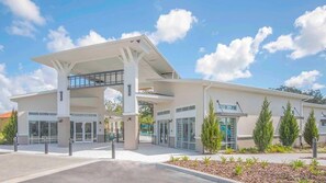 Exterior - STAR WAR 3D Luxury 12BR/11.5BA Pool Villa! 15 Mins to Disney / Sleep 26 (Kissimmee)