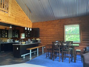 Fridge, microwave, oven, stovetop - Peaceful Acres Getaway Alden, Mi (Alden)