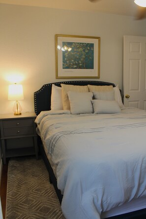 3 chambres, fer et planche à repasser, lit parapluie, Wi-Fi gratuit