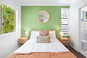 2 bedrooms, iron/ironing board, travel cot, free WiFi