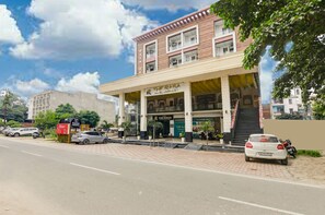Front of property - Hotel the Rasa vasundhara  (Ghaziabad)