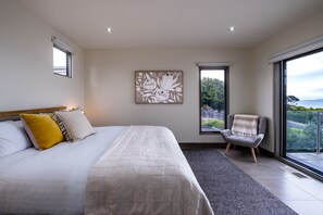 3 chambres, literie de qualité supérieure, fer et planche à repasser