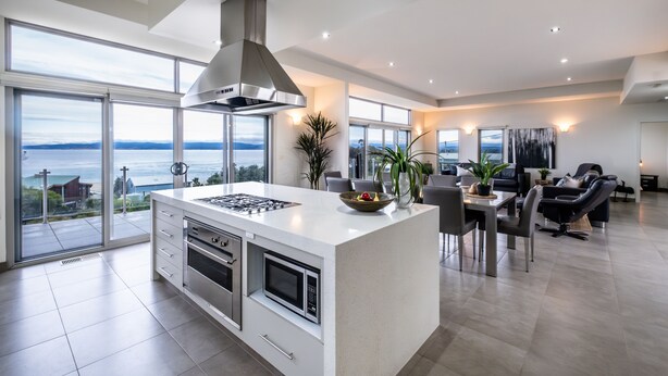 Unclassified image, 1 of 54, button - Oceaan 101 - Freycinet Holiday Houses (Coles Bay)