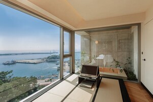 Deluxe Ocean Family + Outdoor Hinoki Tub | 防敏寢具、房內夾萬、手提電腦工作空間、隔音