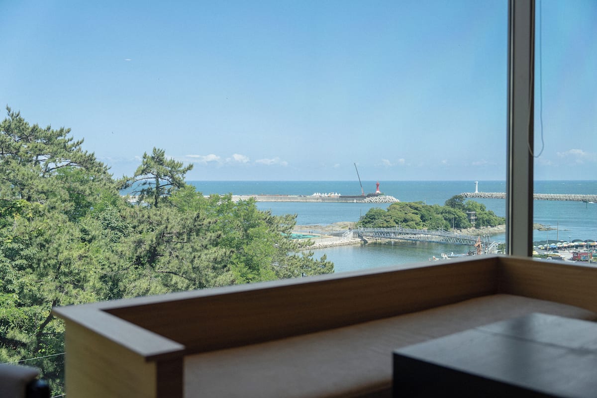 Deluxe Ocean + Outdoor Hinoki Tub | 1 bedroom, hypo-allergenic bedding, in-room safe, laptop workspace