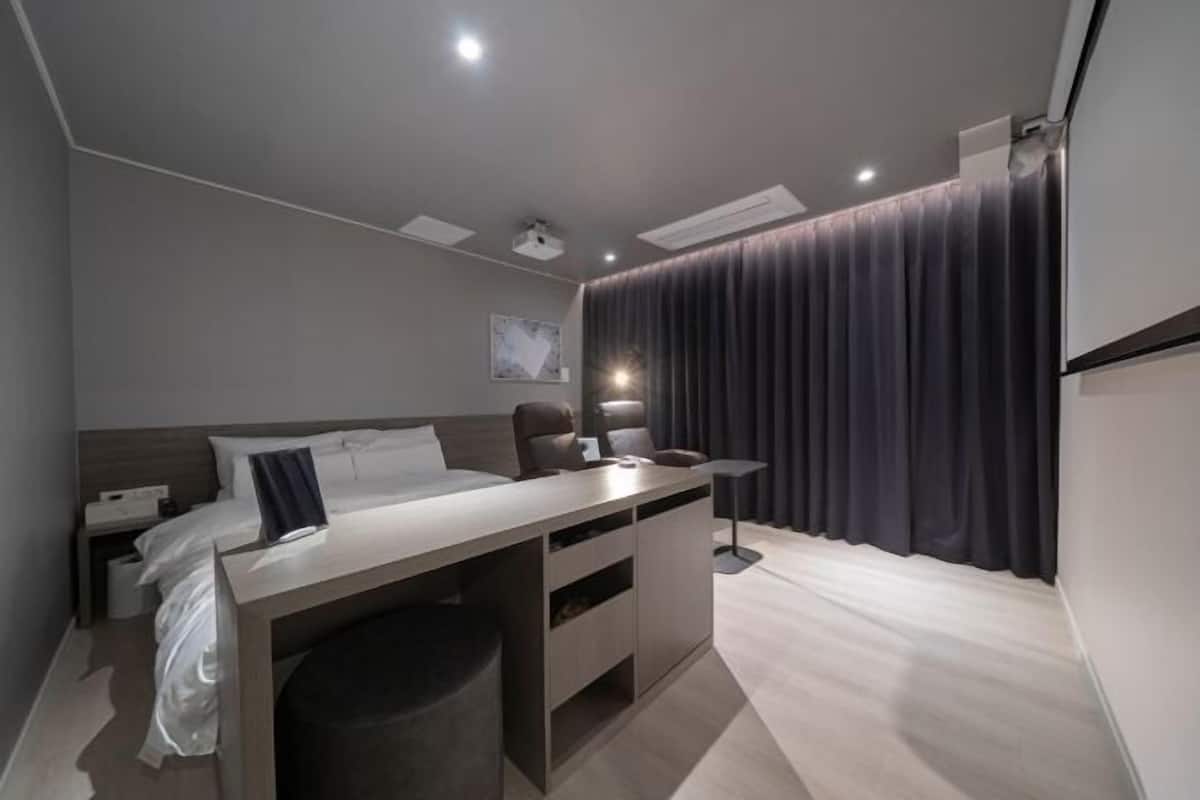 1 habitación, ropa de cama de alta calidad y sistema de insonorización