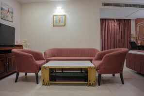 Suite Luxe, 1 lit double | Literie hypoallergénique, couette en duvet d'oie, surmatelas, bureau