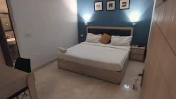 Rom – deluxe | Bad | Dusj, regndusjhode, håndklær og såpe