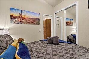 2 bedrooms, desk, iron/ironing board, free WiFi