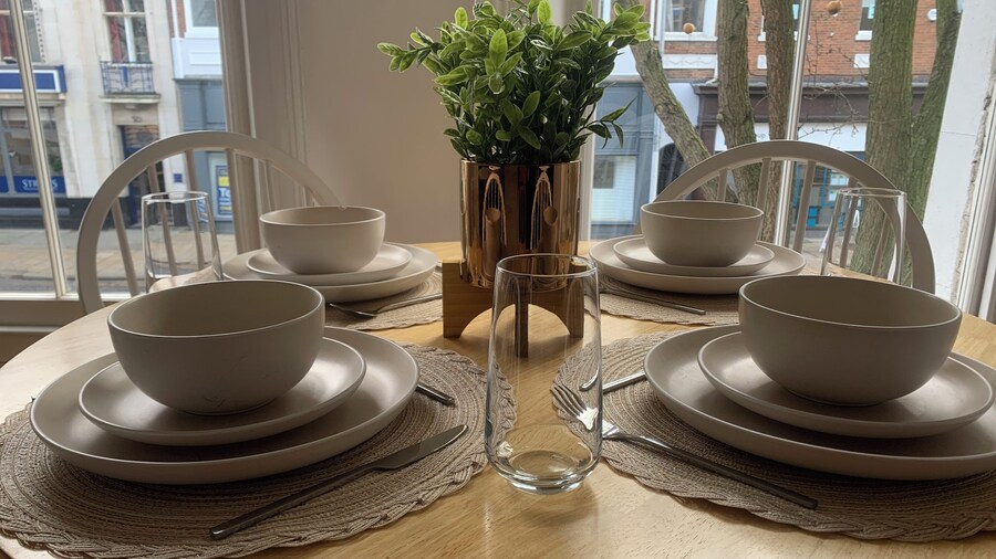 HU1 Triplex City Centre Gem sleeps 6 H7