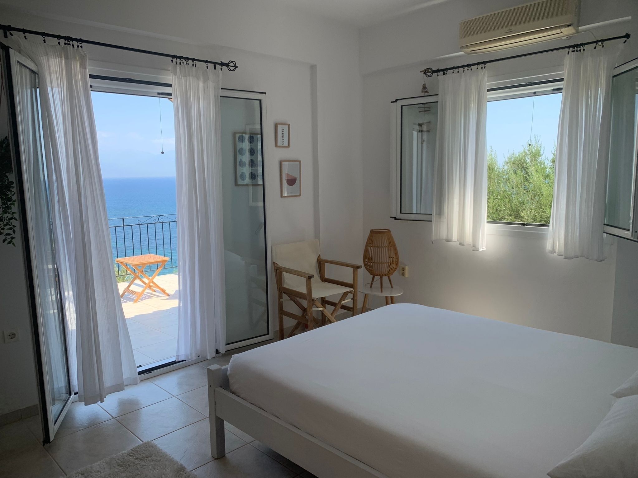 3 makuuhuonetta, silitysrauta/-lauta, ilmainen Wi-Fi, vuodevaatteet