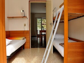 Apartamento, 3 habitaciones, balcón | 4 dormitorios