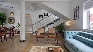 2 Bedroom Pool Villa (Non-Beach View / 800M From The Resort) | Living area