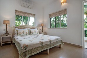2 Bedroom Pool Villa (Non-Beach View / 800M From The Resort) | Desk, soundproofing, iron/ironing board, free WiFi - Larisa Resort, Morjim (Morjim)