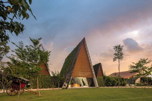 BOLAGALA AGRO FLOATING RESORT