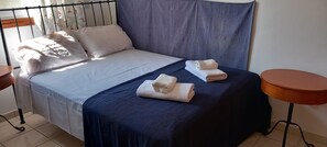 3 slaapkamers, een strijkplank/strijkijzer, wifi, beddengoed