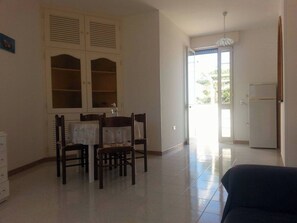 Lägenhet - 1 sovrum - balkong - utsikt mot trädgården | Lounge