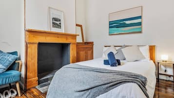 2 bedrooms, iron/ironing board, travel cot, WiFi
