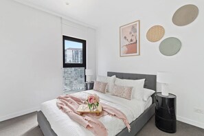 2 bedrooms, iron/ironing board, WiFi, bed sheets