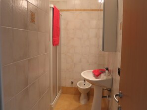 Apartment, 1 Schlafzimmer, Balkon, Gartenblick | Badezimmer