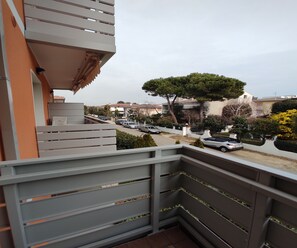 Apartment, 1 Schlafzimmer, Balkon, Gartenblick | Unterkunftsgelände
