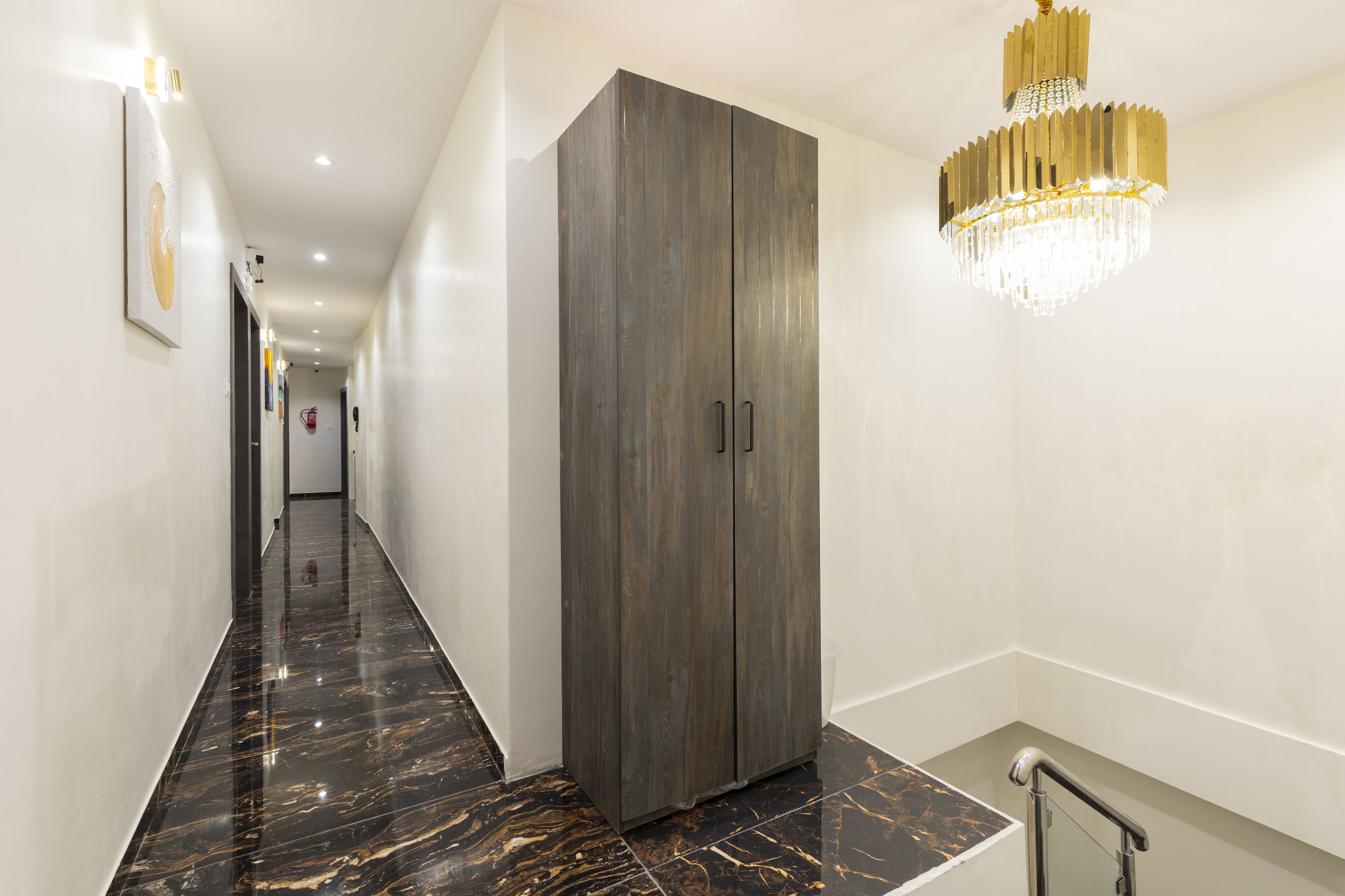 Foto - Hotel Classio Andheri - Near DN Nagar Metro Station