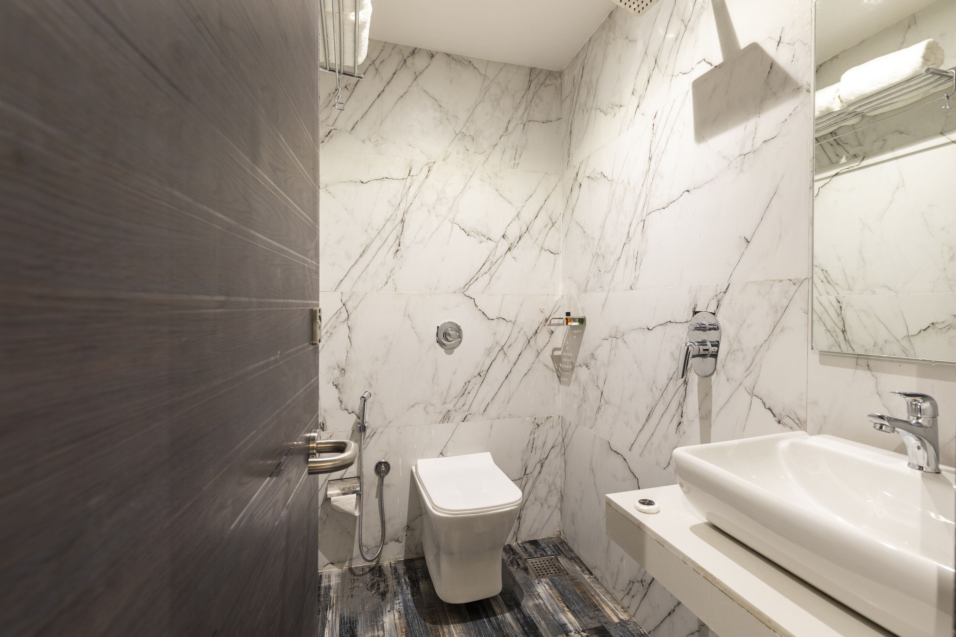 Foto - Hotel Classio Andheri - Near DN Nagar Metro Station