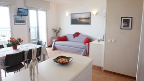 Unclassified image, 3 of 30, button - Modern Flat on 10th Floor With sea View - Beahost (Lignano Sabbiadoro)