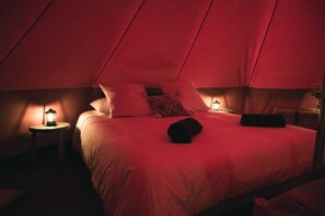 1 habitación y ropa de cama 